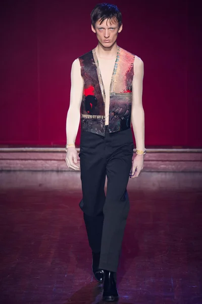 Look 24